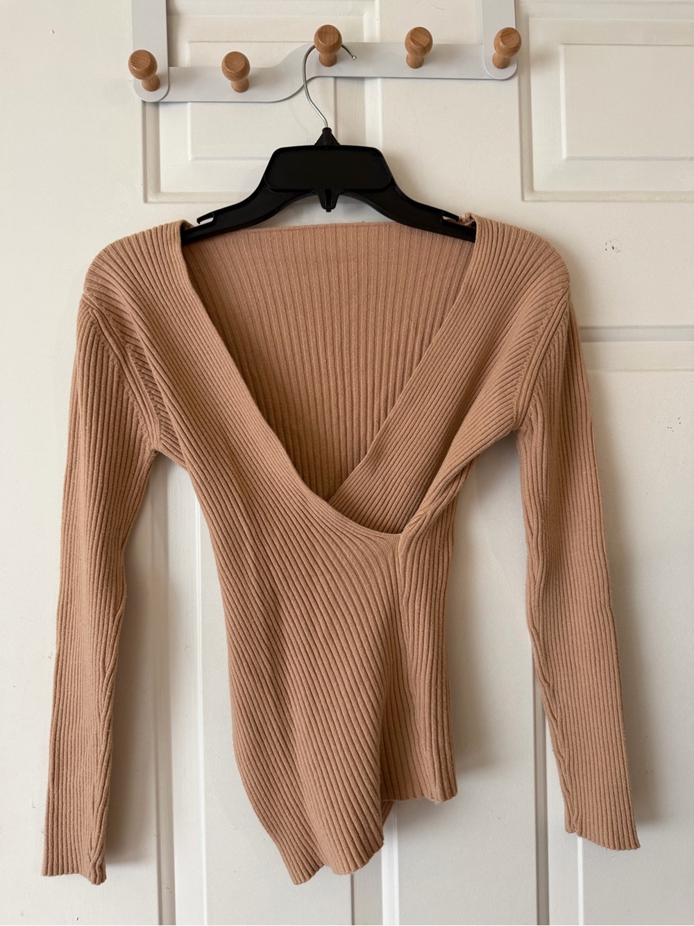 Ribbed Deep V-Neck Long Sleeve Sweater — Camel, Small